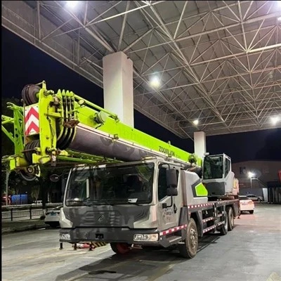 Camión grúa usado hidráulico de alto rendimiento para elevación pesada